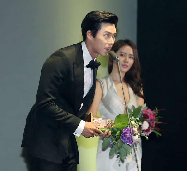 《愛的迫降》前世今生！孫藝珍&正赫哥哥這部結過婚，徐智慧15年前新人獎竟是玄彬頒的