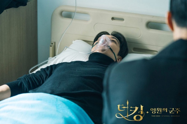 《The King：永遠的君主》停播一次，SBS將改播防疫電影《全境擴散》