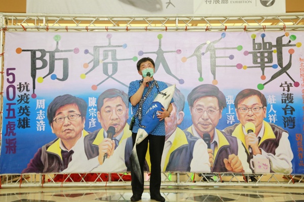 阿中部長同款「虱目魚包包」！大中小3種size，超Q的鑰匙圈吊在一起就變虱目魚富翁啦