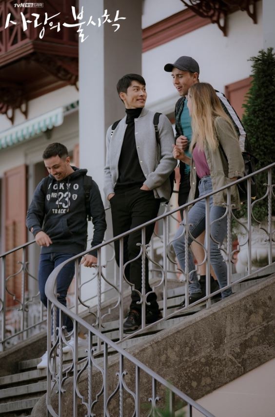 玄彬聊《愛的迫降》感想！玄彬：「正赫很暖、和孫藝珍有默契，是喜歡和她合作的理由」