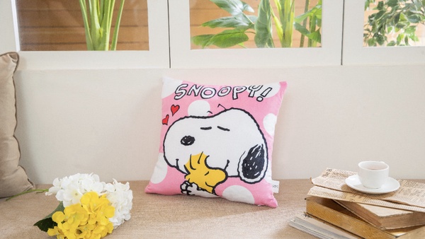 康是美 x 史努比加價購:Snoopy抱抱我方形枕/加購價NT.199