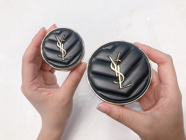 豪華黑色皮革Ｘ立體YSL鑲嵌logo