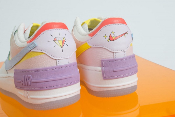 是小仙女的球鞋！NIKE「馬卡龍色」+「手繪塗鴉」鞋款，將在FRUITION夢幻上架！