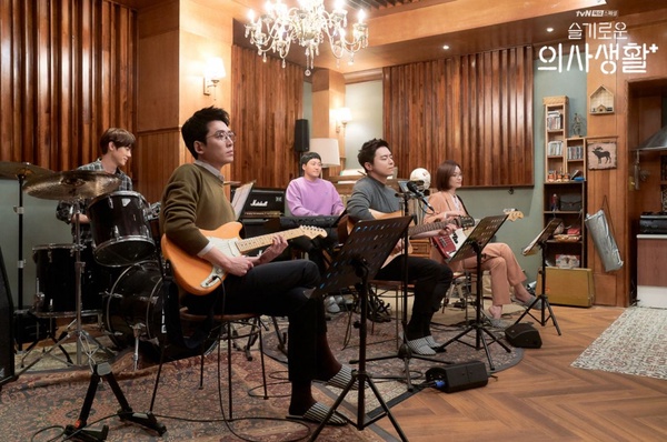 《機智醫生生活》結局後還有花絮！「美都與Fa La Sol」要直播表演！
