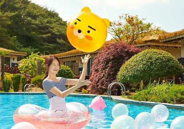 Kakao Friends「夏日海軍系列」新上市!超萌萊恩沙灘球、游泳圈陪你一起去海邊度假~