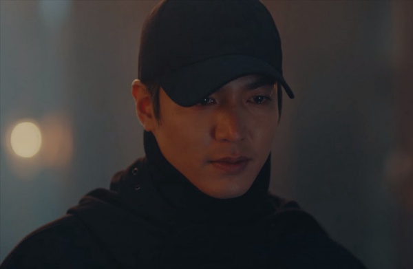 《The King:永遠的君主》15集結局前劇情解析1:李袞穿來穿去,到底在幹嘛?