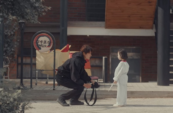 《The King:永遠的君主》15集結局前解析2:李袞回不到2020,只能算準時間快速過完26年