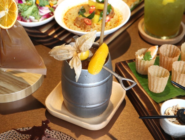 超可愛的美祿恐龍！新開幕「Chope Chope Eatery」，各種南洋街邊小吃也可以超好拍