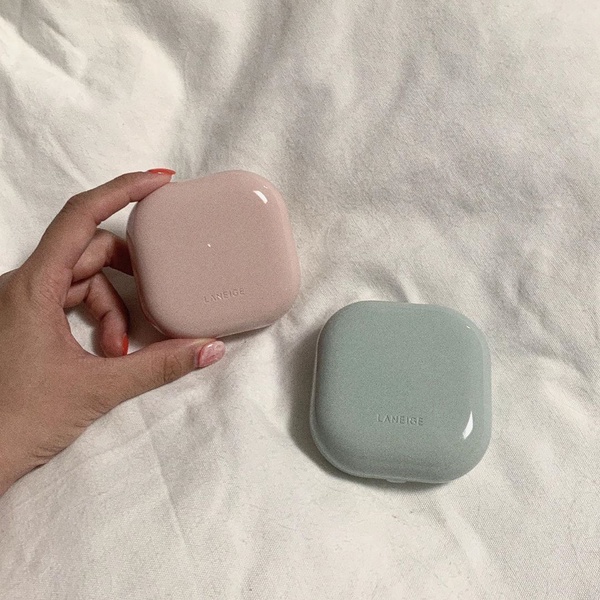 AirPods出氣墊了？蘭芝氣墊新品根本就是AirPods，霧光質地超輕薄、服貼遮瑕妝感美翻