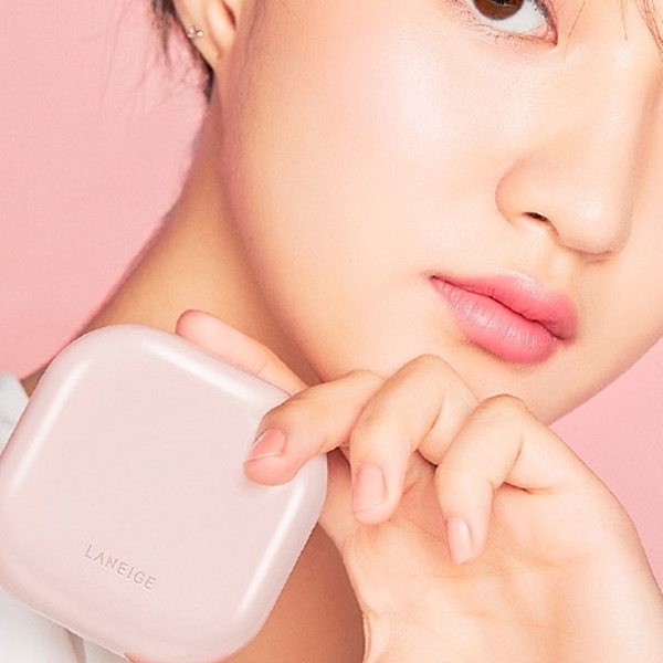 AirPods出氣墊了？蘭芝氣墊新品根本就是AirPods，霧光質地超輕薄、服貼遮瑕妝感美翻