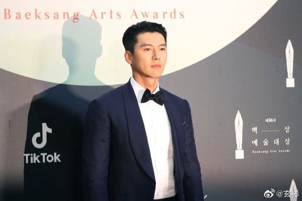 玄彬2020百想美圖集合1:出席典禮一身正裝,是穩重男人利正赫
