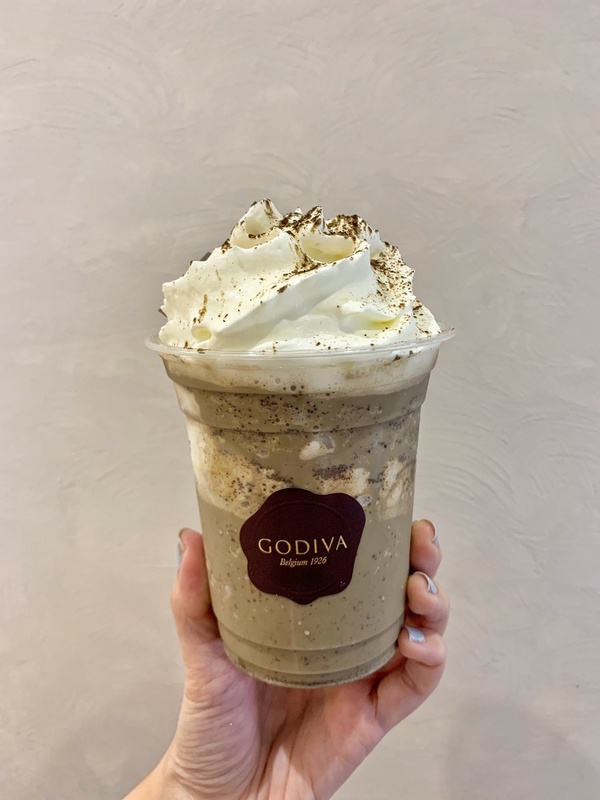 GODIVA推「烏龍茶霜淇淋」、「烏龍茶黑巧克力凍飲」!