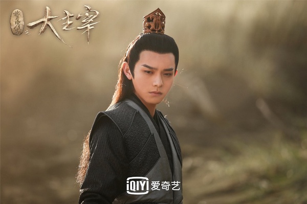 2020上半年古裝劇10位「帥度不輸男主」的超搶鏡男配！《錦衣之下》反派嚴世蕃越壞越帥