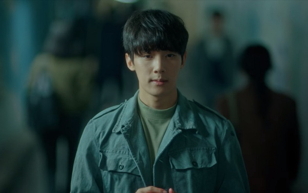 《The King:永遠的君主》結局前後呼應2:溜溜球男孩&民國霸凌男
