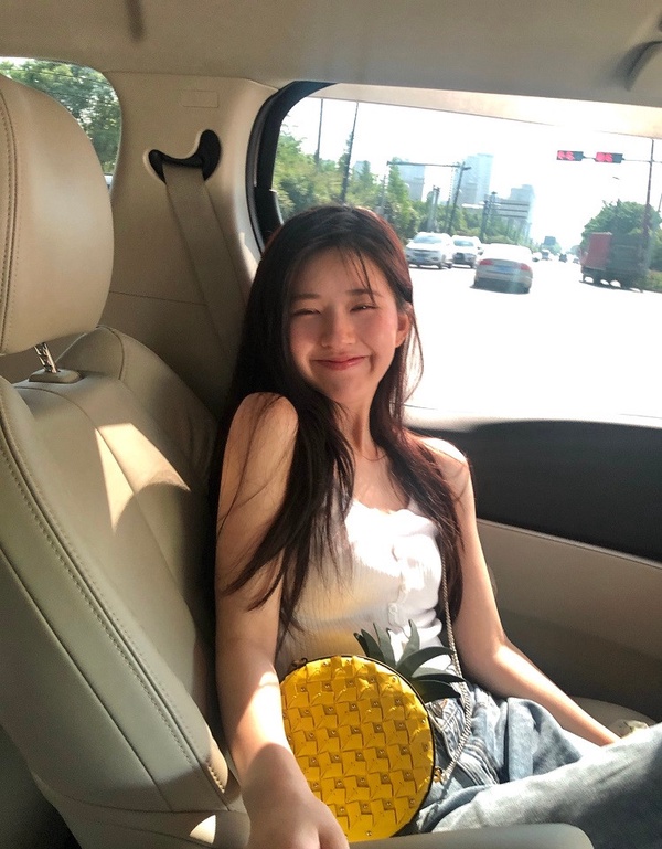 《傳聞中的陳芊芊》趙露思曬幕後照！9演員古裝vs時裝，蘇子嬰竟這麼帥，陳楚楚好美