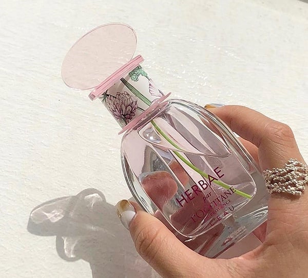 仙女小姐姐才有的香氣！2020夏日「花香調香水」推薦，清爽不甜膩、這款更是約會必勝香