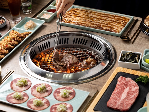 65cm超長五花肉！韓國直火烤肉「姜滿堂」首店開幕，加碼和牛牛排必吃