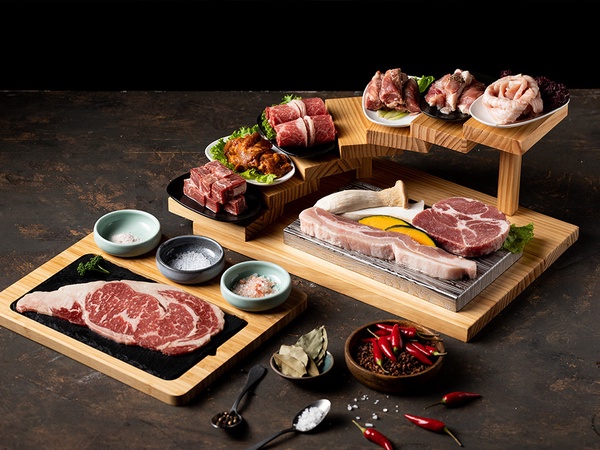 65cm超長五花肉！韓國直火烤肉「姜滿堂」首店開幕，加碼和牛牛排必吃