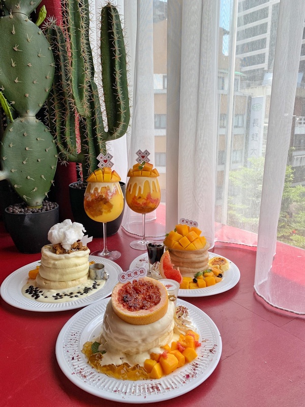 超港味鴛鴦奶茶變舒芙蕾！Meat Up推港系餐點，鴛鴦奶茶、楊枝甘露還有西多士大玩創意!