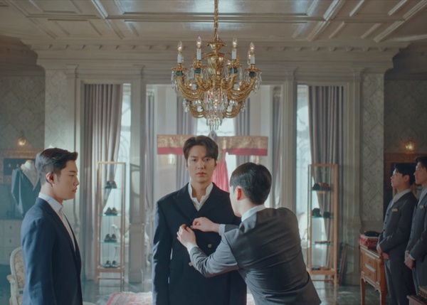 《The King：永遠的君主》李敏鎬皇宮介紹4：皇帝的試衣間