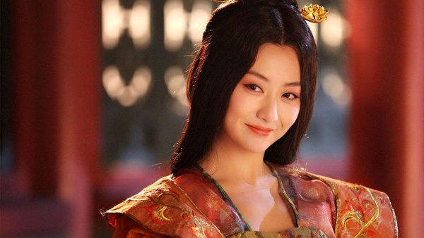 經典劇裡的古裝女神1:白冰《神話》、《凰圖騰》、《畫皮之真愛無悔》、《天淚傳奇之鳳凰無雙》