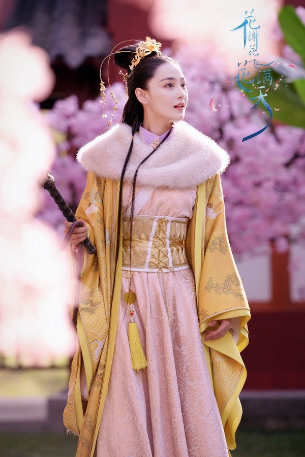 《幸福，觸手可及》張馨予古裝角色9：《花謝花飛花滿天》謝千尋