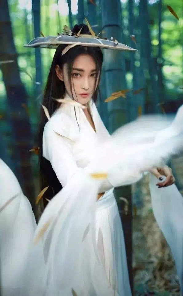 《幸福，觸手可及》張馨予古裝不輸迪麗熱巴！張馨予10個古裝角色，穿古裝男裝帥過男星