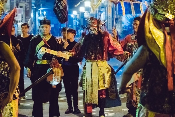 《粽邪》續集鬼月上映！《馗降：粽邪2》：鍾馗激戰邪靈＋「椅仔姑」神秘習俗