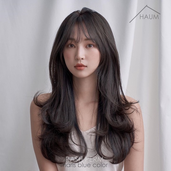 Lisa、Jennie新髮型辣翻！2020春夏黑褐髮色圖鑑，迪麗熱巴的裙擺染美過頭！