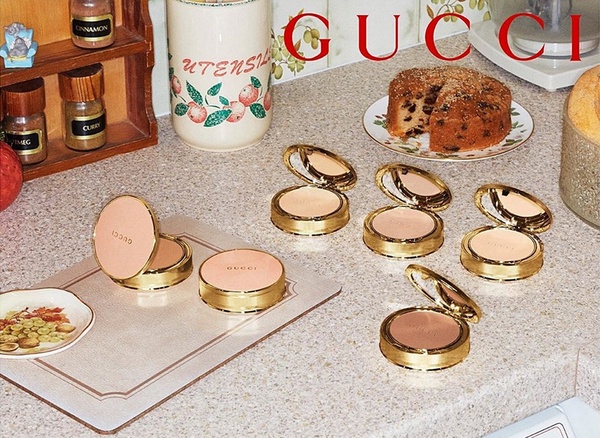 根本美哭！GUCCI新款「TIFFANY藍修容餅」太美，寶寶藍外殼搭配絕美壓紋，亞洲搶先上市