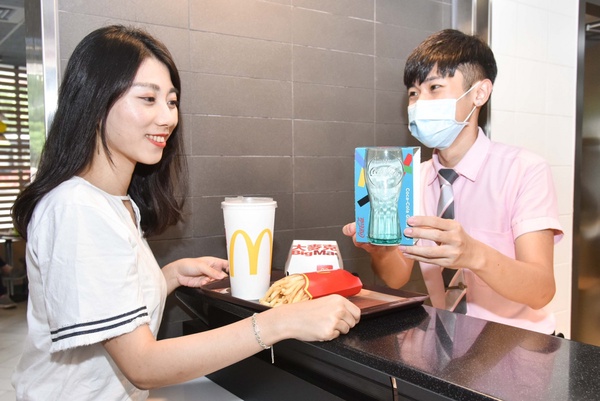麥當勞「2020 Coca-Cola®喝彩杯」全球獨家設計,7/1登場!