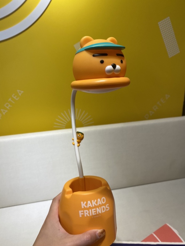 全聯「KAKAO FRIENDS集點加價換」登場！超可愛的萊恩造型檯燈一定要入手！