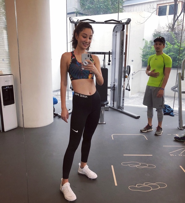 《乘風破浪的姐姐》10位美腿女神！伊能靜52歲辣腿好驚人，鐘麗緹身材根本不科學