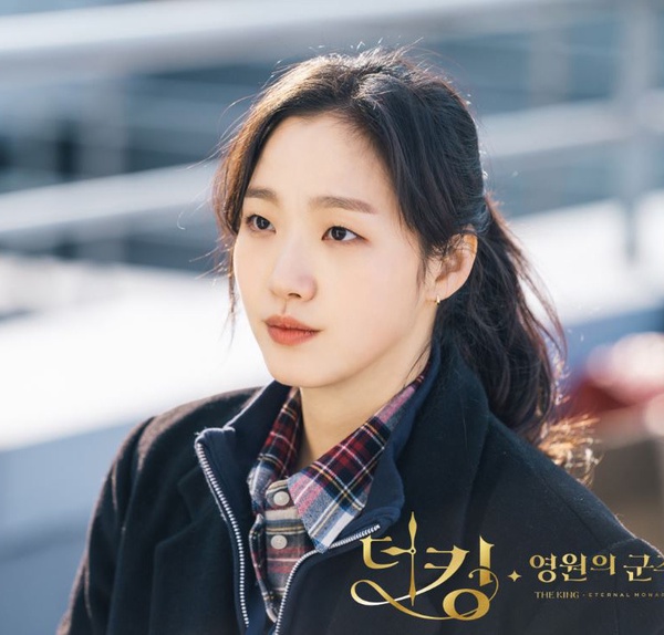 《The King：永遠的君主》藏女性向上思想1：不當妻子、媽媽，一樣帥氣的鄭太乙！