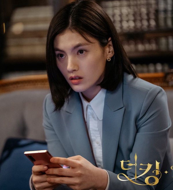 《永遠的君主》藏平權思想！太乙不當皇后也幸福，毛總理是國家兒子都能守護的優秀女性