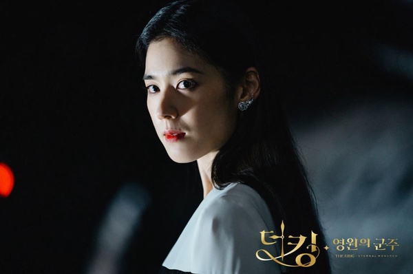 《永遠的君主》藏平權思想！太乙不當皇后也幸福，毛總理是國家兒子都能守護的優秀女性