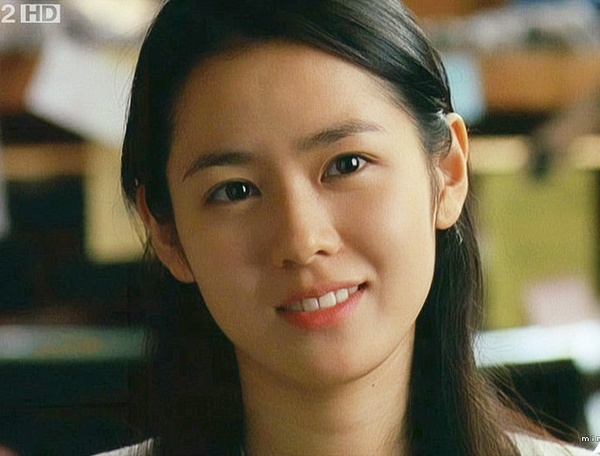 孫藝珍20歲清純美圖大集合！孫藝珍《夏日香氣》柔弱清新，連流淚都美，根本仙女下凡！