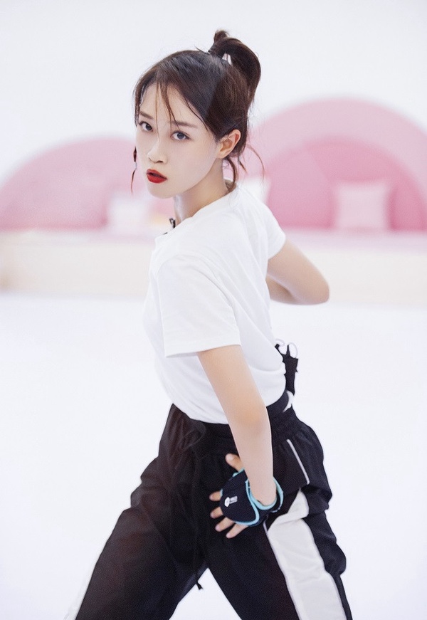 如果《乘風破浪的姐姐》是《甄嬛傳》娘娘!10角色對比,伊能靜根本安陵容,寧靜是甄嬛