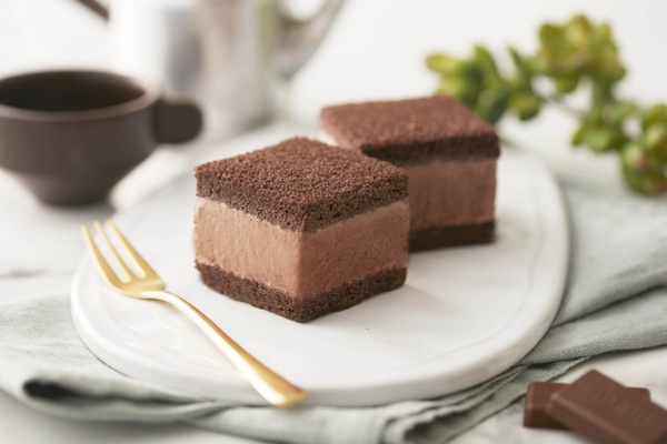 Hershey's變蛋糕啦！COLD STONE聯名Hershey's推「濃巧克力冰心蛋糕」！7/13 限量登場