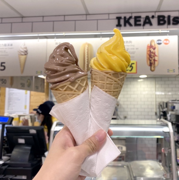 IKEA芒果霜淇淋回歸！誘人銅板價＋香濃芒果滋味，IKEA芒果霜淇淋每年夏天必吃