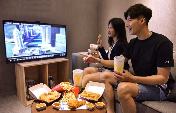 宵夜就吃麥當勞炸雞啦！麥當勞推「深夜10塊雞塊餐」，7/8起麥當勞每日快閃開賣！