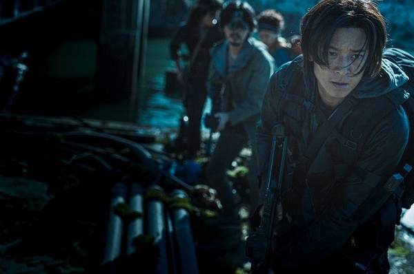《屍速列車：感染半島》最大看點一次看，導演曾透露「真的很後悔」，7/15震撼上映
