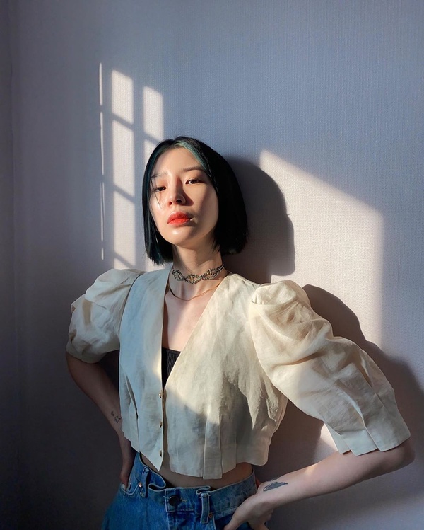 Jennie瀏海染爆紅！春夏韓國「挑染髮型」圖鑑，手刷染最時髦，輪廓染堪稱仙女髮型！