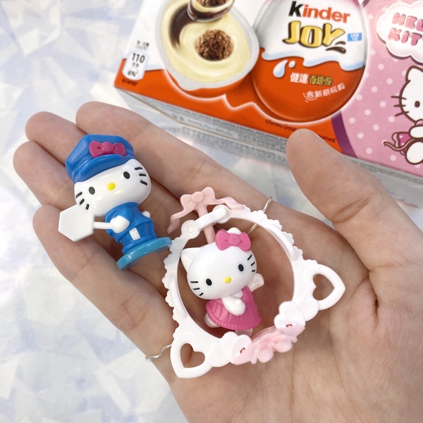 Hello Kitty＆哆啦A夢躲到「健達奇趣蛋」啦！共16款造型，讓Kitty塞滿你的辦公桌