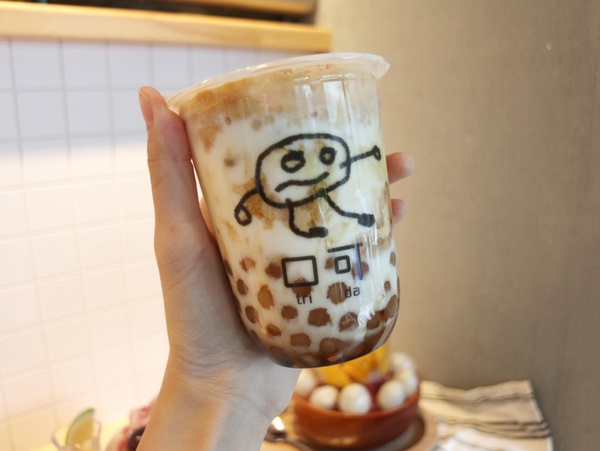 台南超人氣冰店「冰ㄉかき氷」!銅板價+大塊新鮮水果,粉嫩少女系冰品來台南必吃