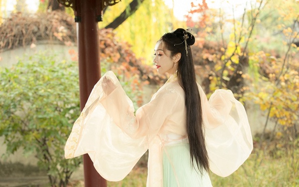和楊紫同公司的古裝女神2:宣璐