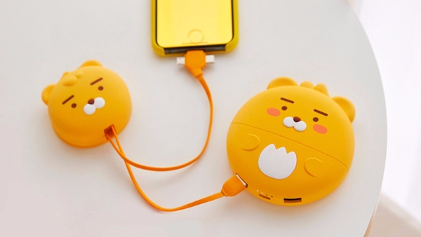 KAKAO FRIENDS大頭行動電源登場,圓滾滾萊恩超可愛!還有「3in1充電線」粗神經必備~
