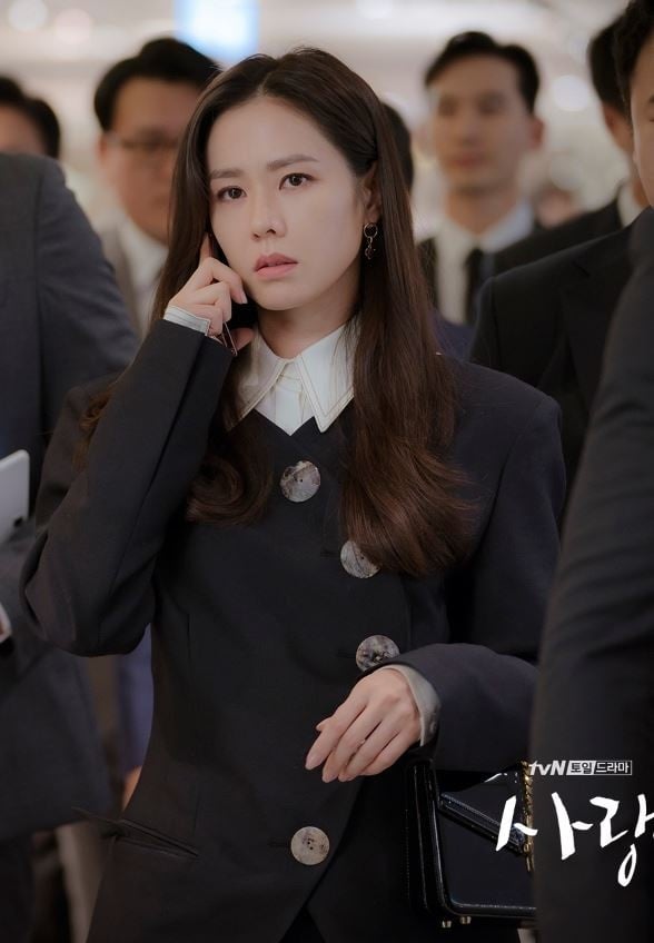 孫藝珍霸總風美圖合集1：《愛的迫降》總裁時裝秀