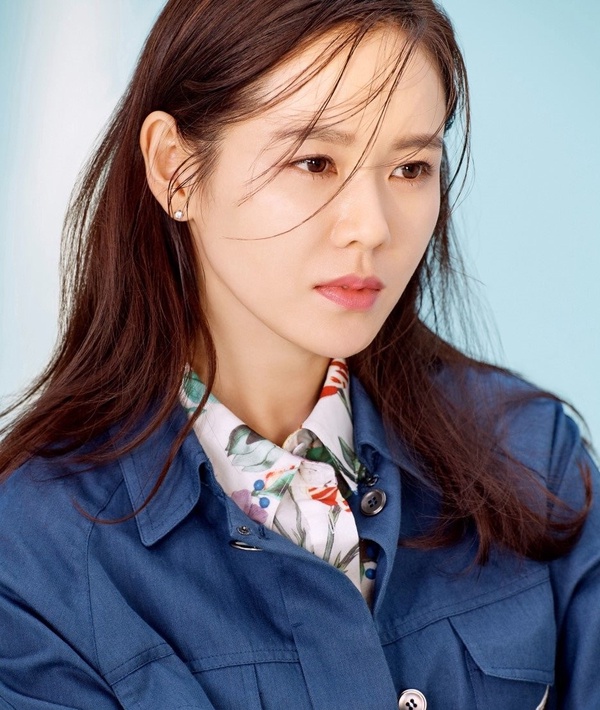 孫藝珍霸總風美圖合集4:美妝代言,幹練自信的都會女子