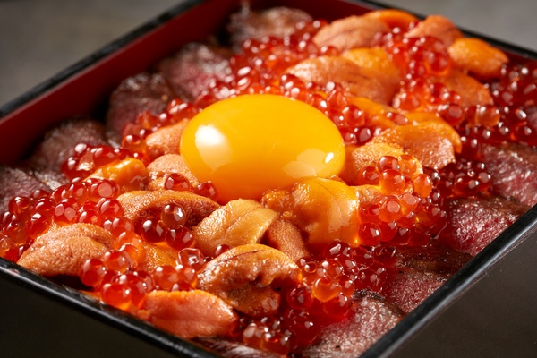 一整盒爆量海膽讓你吃到爽!開丼推「北海道三倍爆膽王丼」,頂級海膽+牛排一次吃!